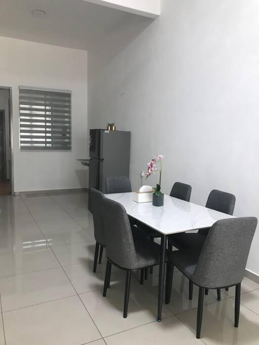 Cikgu I&S Homestay Джитра Экстерьер фото